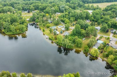 /international/us/3737-e-shore-drive-stanton-mi-110100320779/