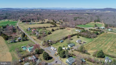 /international/us/23209-village-road-unionville-va-110100614283/