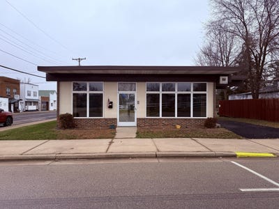 /international/us/211-2nd-st-taylor-wi-110103757719/