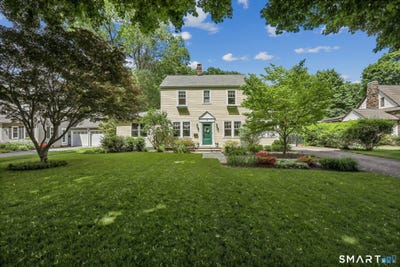 /international/us/17-ridge-road-danbury-ct-110108438666/