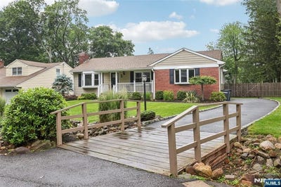 /international/us/1-seymour-street-caldwell-nj-110100347809/