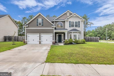 /international/us/13-blaze-circle-hinesville-ga-110108411359/