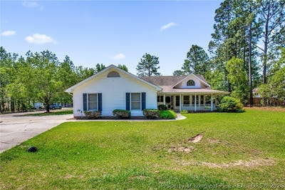 /international/us/691-bald-eagle-drive-vass-nc-110108570827/