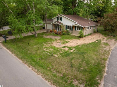 /international/us/4177-seminole-street-gladwin-mi-110098058507/