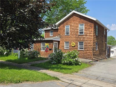 /international/us/105-wadsworth-avenue-avon-ny-110099196941/?lang=en