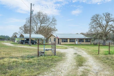 /international/us/4025-county-road-284-harwood-tx-110107304404/