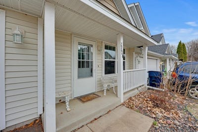 /international/us/29660-north-court-chisago-city-mn-110107386011/