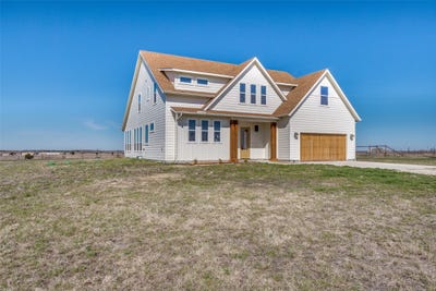 /international/us/5032-county-road-1094-celeste-tx-110106584996/