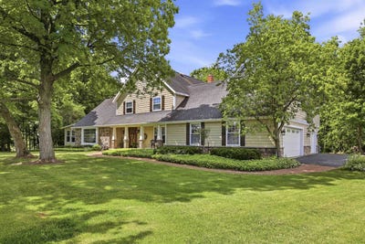 /international/us/w2530-brookhaven-drive-appleton-wi-110108987524/