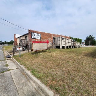 /international/us/132-primitive-avenue-pelham-ga-110107996494/