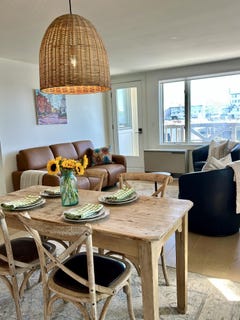/international/us/703-chandlers-wharf-portland-me-110108533850/