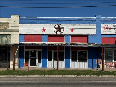 /international/us/gassaway-avenue-lott-tx-110099449820/
