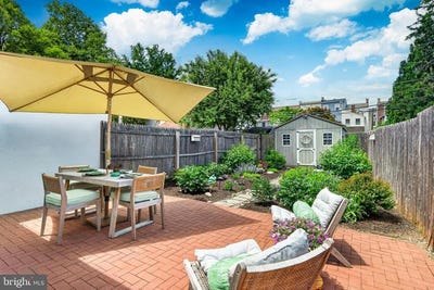 /international/us/129-w-union-street-west-chester-pa-110108477319/