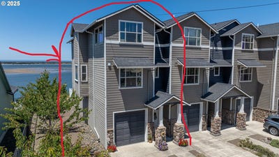 /international/us/1336-seagate-ave-coos-bay-or-110100774933/