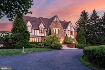 /international/us/9-deerfield-terrace-moorestown-nj-110110297000/