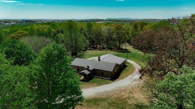 /international/us/2554-sandy-level-road-goodview-va-110107345402/