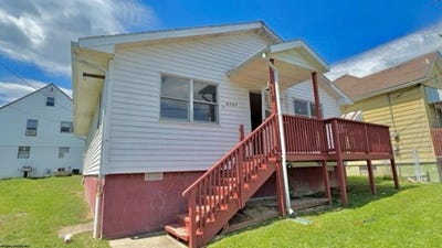 /international/us/2117-gould-avenue-clarksburg-wv-110108579373/