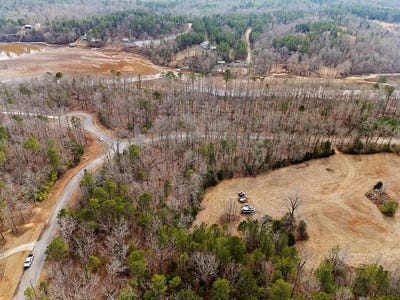 /international/us/504-terrapin-pointe-road-hodges-sc-110105392368/