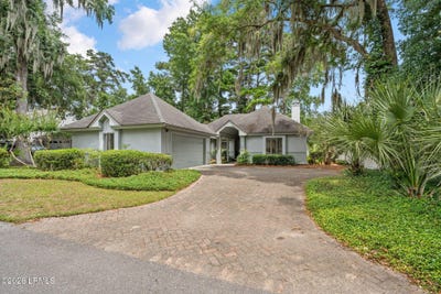 /international/us/635-s-reeve-road-st-helena-island-sc-110108936815/