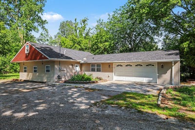 /international/us/1954-1964-e-saginaw-street-east-lansing-mi-110108299424/