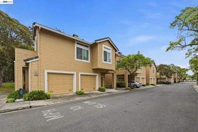 /international/us/5246-tacoma-cmn-fremont-ca-110106987089/
