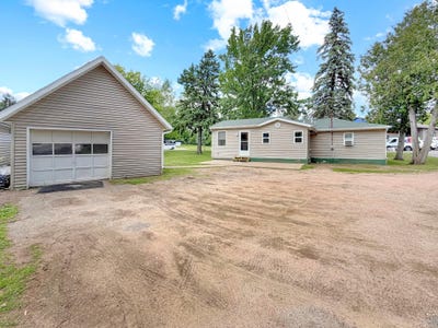 /international/us/10-monico-st-e-rhinelander-wi-110108937446/