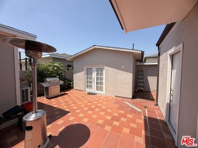 /international/us/10103-washington-st-bellflower-ca-110107892449/
