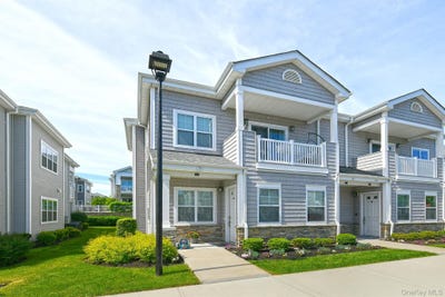 /international/us/53-winter-place-east-northport-ny-110108297826/