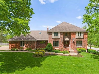 /international/us/3600-w-119th-terrace-leawood-ks-110107694458/