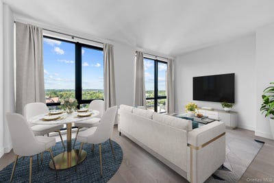 /international/us/107-06-queens-boulevard-forest-hills-ny-110101595937/