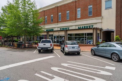 /international/us/700-market-street-chapel-hill-nc-110108389613/