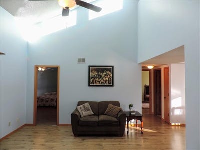 /international/us/12310-e-43rd-street-s-independence-mo-110104068670/