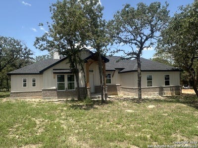 /international/us/1196-county-road-319-la-vernia-tx-110097077030/?lang=en