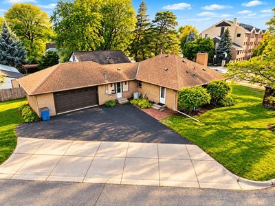 /international/us/4201-40th-avenue-n-robbinsdale-mn-110120413522/