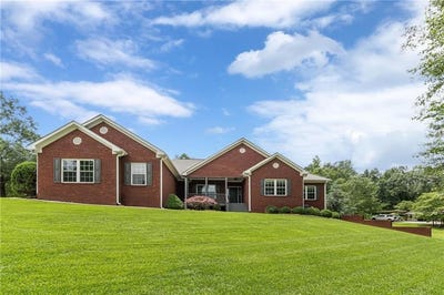 /international/us/516-main-street-hiram-ga-110100093220/