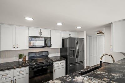 /international/us/13928-lear-boulevard-lot-please-use-the-unit-s-extra-parking-space-reno-nv-110100148970/