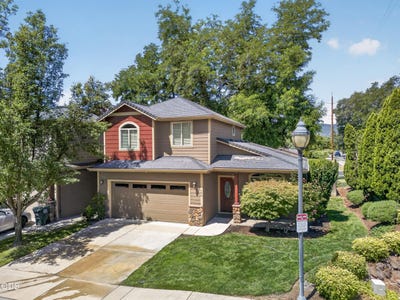 /international/us/198-rivers-edge-drive-gold-hill-or-110109059478/