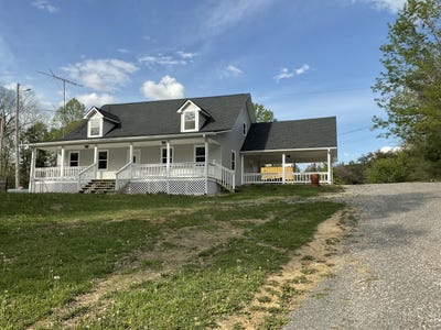 /international/us/2324-johnsons-ridge-road-sneedville-tn-110098987797/
