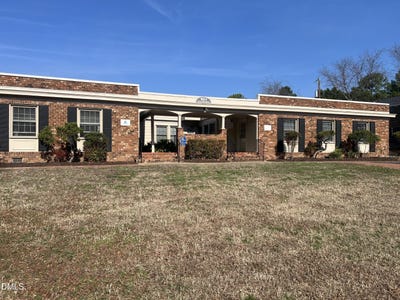 /international/us/901-willow-drive-chapel-hill-nc-110105725342/
