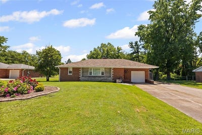/international/us/907-taylor-avenue-godfrey-il-110101179462/