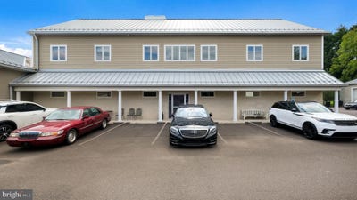 /international/us/74-spring-lake-drive-doylestown-pa-110101541963/
