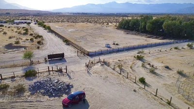 /international/us/artesia-road-desert-hot-springs-ca-110120482968/