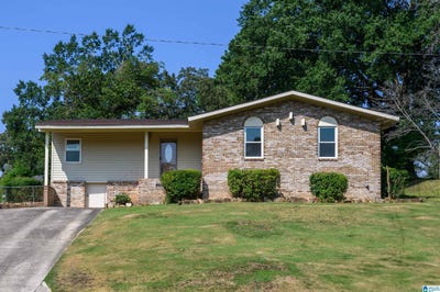 /international/us/1040-glen-oak-drive-fairfield-al-110101318795/