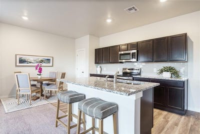 /international/us/5231-grassland-drive-guthrie-ok-110101025938/