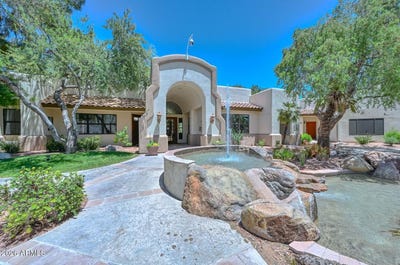/international/us/750-e-northern-avenue-phoenix-az-110108387671/
