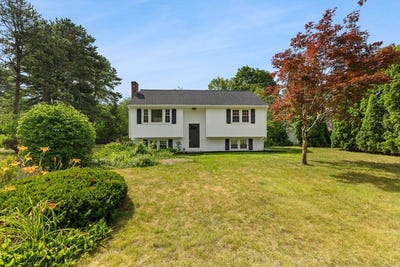 /international/us/37-roxanne-sq-north-attleboro-ma-110100769472/
