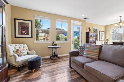 /international/us/180-healdsburg-avenue-a-cloverdale-ca-110106169754/