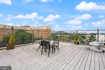 /international/us/2030-n-adams-street-arlington-va-110101318240/