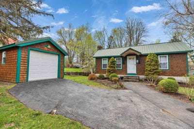 /international/us/83-lafayette-street-laconia-nh-110107999713/