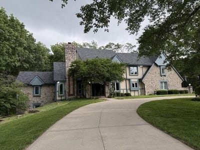 /international/us/6807-cedar-bend-kansas-city-mo-110107582963/